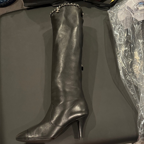 CHANEL Black Leather Heeled Boots with Chain Accent - Picture 1 of 7